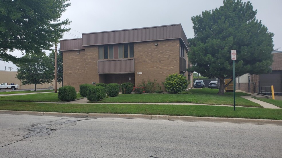 5360 W Fargo Ave, Skokie, IL for lease - Building Photo - Image 2 of 21