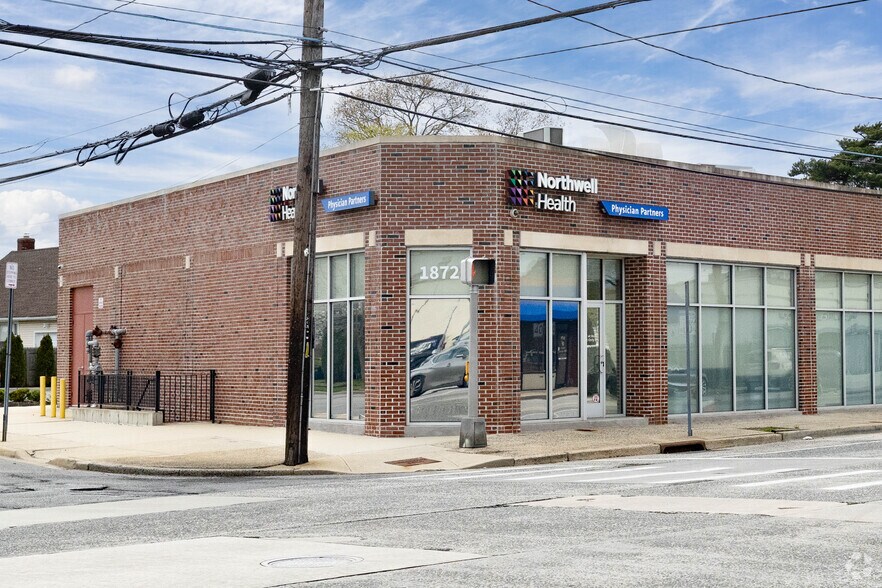 1872-1892 Bellmore Ave, North Bellmore, NY for lease - Primary Photo - Image 1 of 8