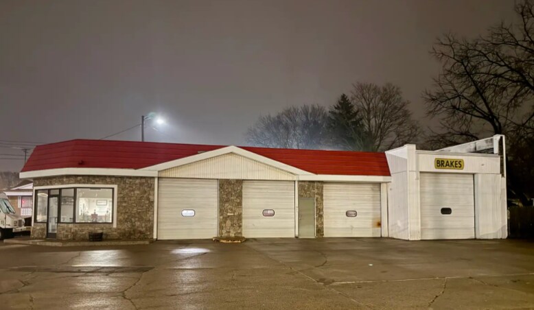 1901 S Cedar St, Lansing, MI à vendre Photo principale- Image 1 de 8