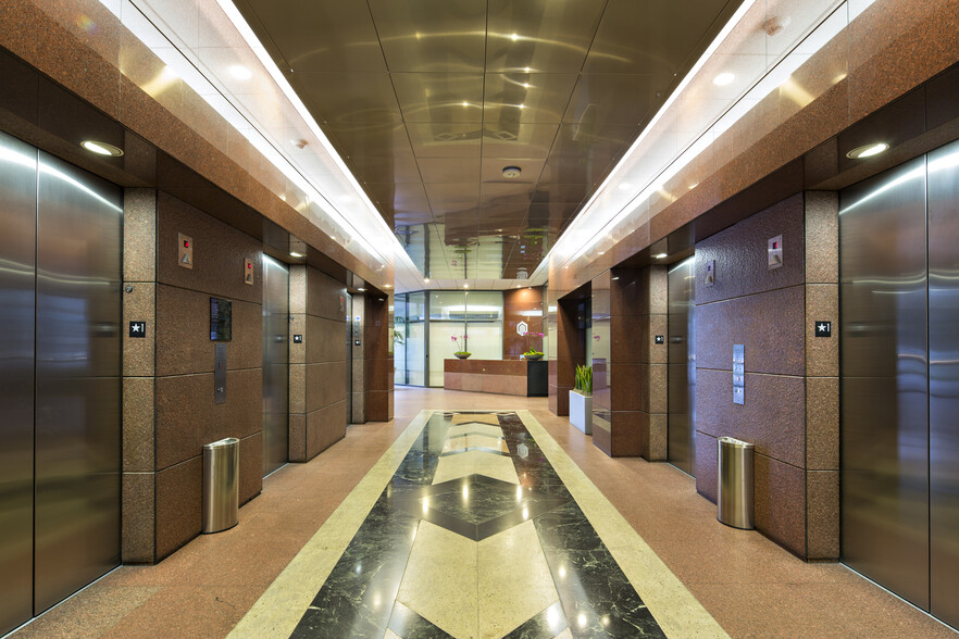 16830 Ventura Blvd, Encino, CA for lease - Lobby - Image 3 of 6