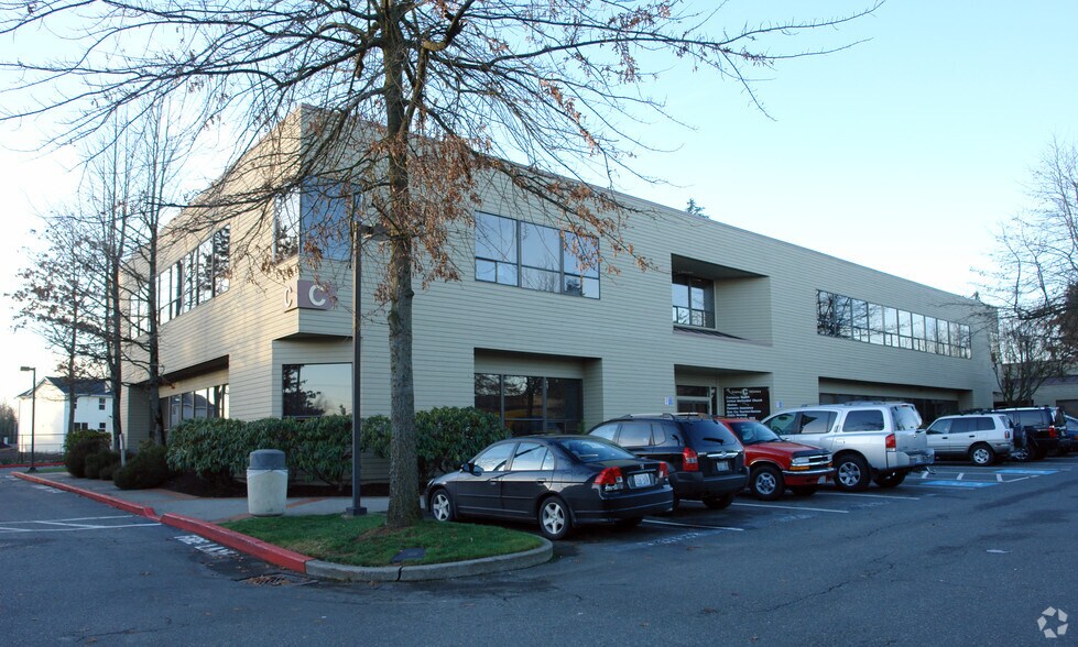 909 SE Everett Mall Way, Everett, WA for sale - Primary Photo - Image 1 of 3