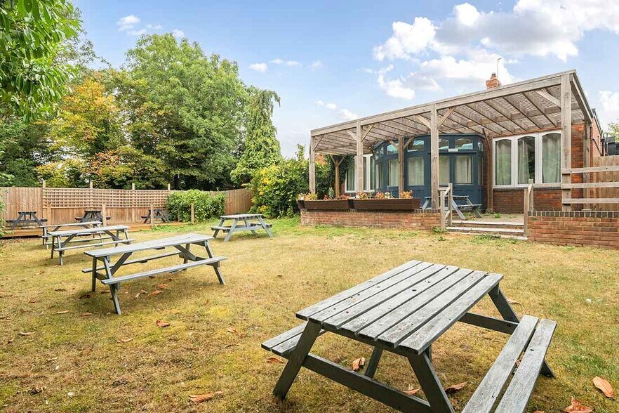 Wycombe Rd, Marlow à vendre - Photo du bâtiment - Image 2 de 7