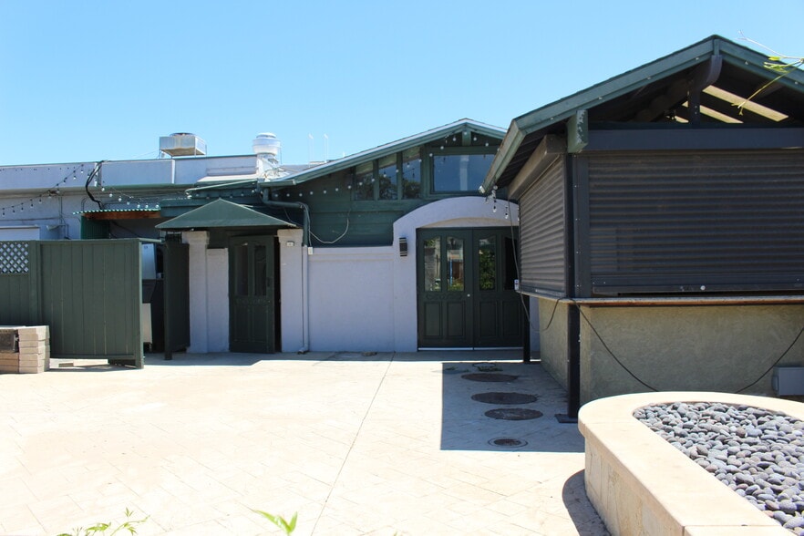 148 W Grand Ave, Escondido, CA à vendre - Photo du bâtiment - Image 3 de 14
