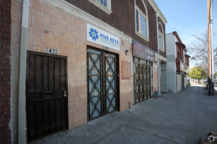 2420 E 1st St, Los Angeles, CA for lease - Building Photo - Image 3 of 39