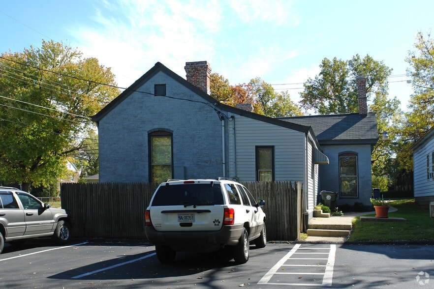 635 N Broadway, Lexington, KY for sale - Building Photo - Image 3 of 11