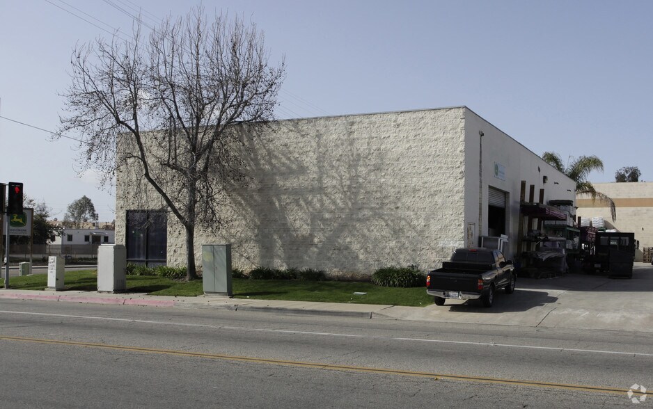 900 W Washington Ave, Escondido, CA à louer - Photo du bâtiment - Image 3 de 3