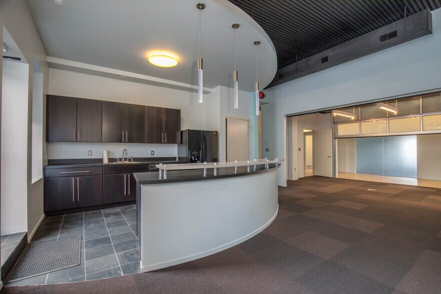 3008-3030 S Grand Ave, Saint Louis, MO à louer - Photo du bâtiment - Image 2 de 11