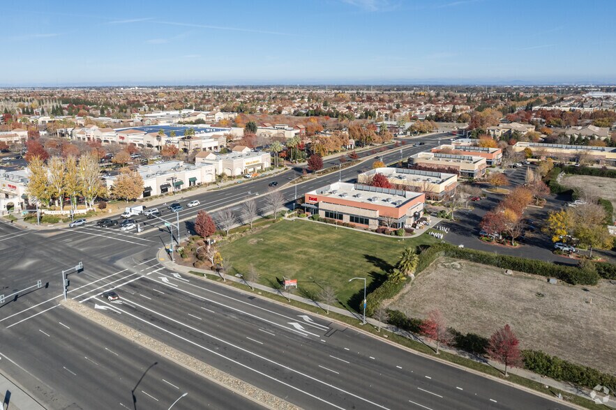 2290 Del Paso Rd, Sacramento, CA for sale - Aerial - Image 2 of 7