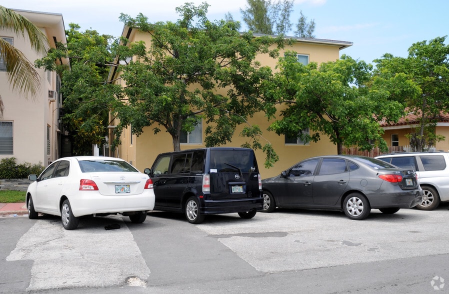 851 80th St, Miami Beach, FL for sale - Building Photo - Image 2 of 30