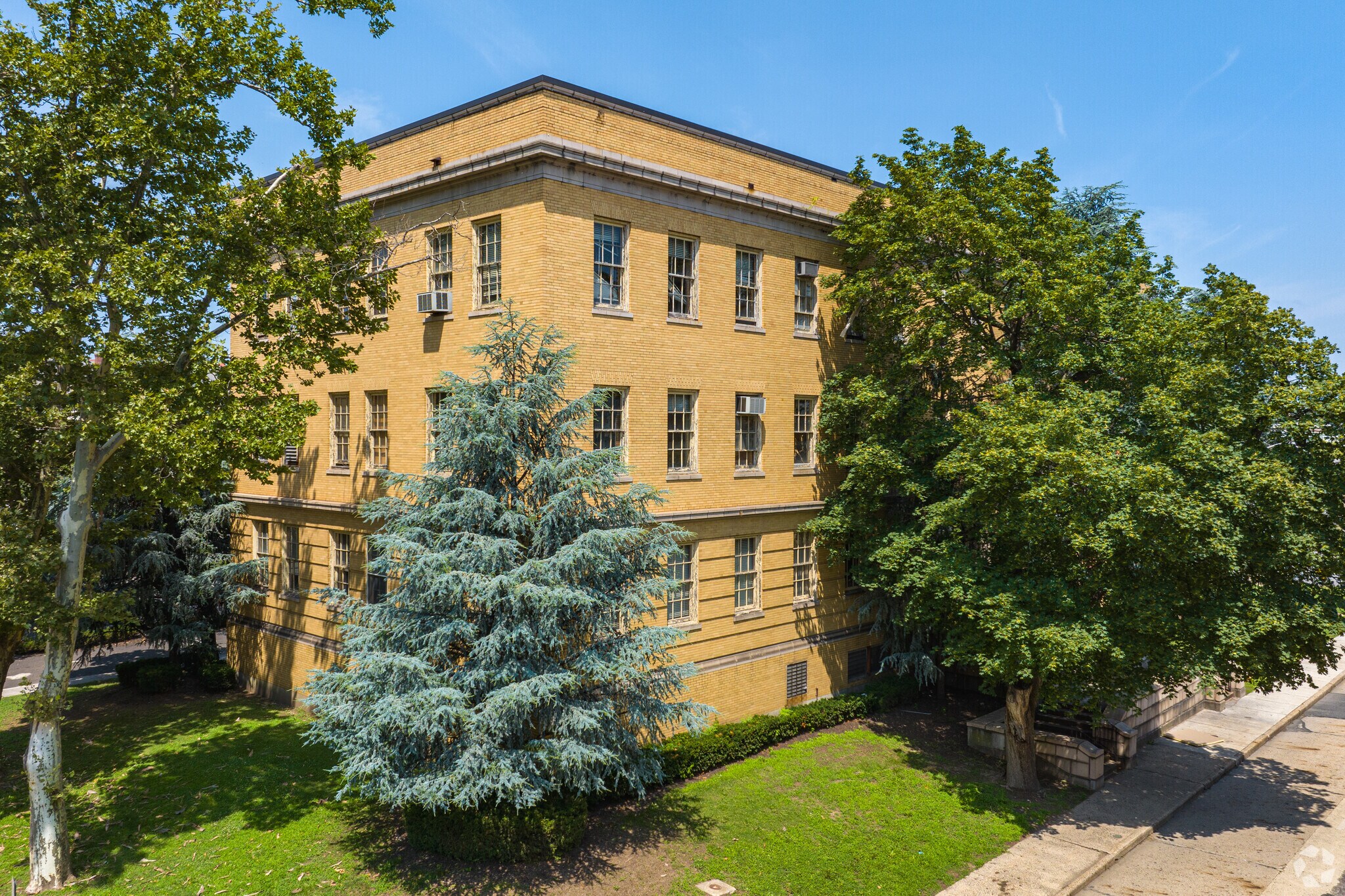 2275 Bridge St- Building 28, Philadelphia, PA à vendre Photo du bâtiment- Image 1 de 4