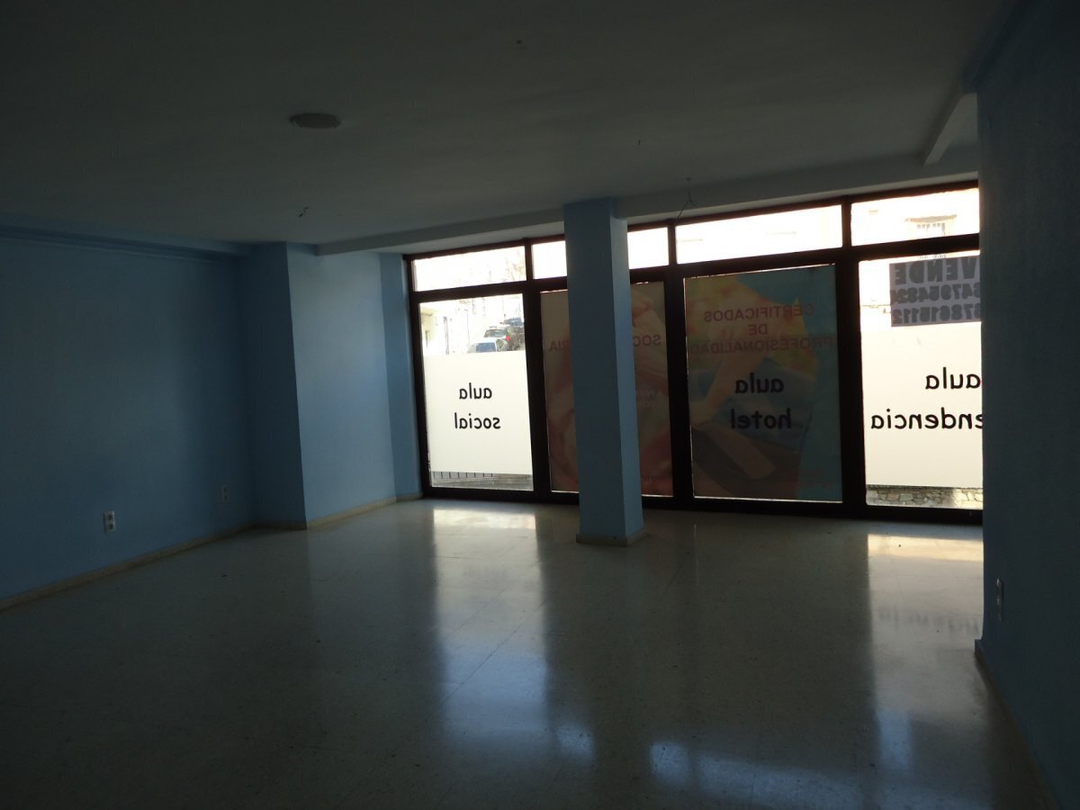 Commerce de détail dans Cáceres, Cáceres à vendre Photo du bâtiment- Image 1 de 17