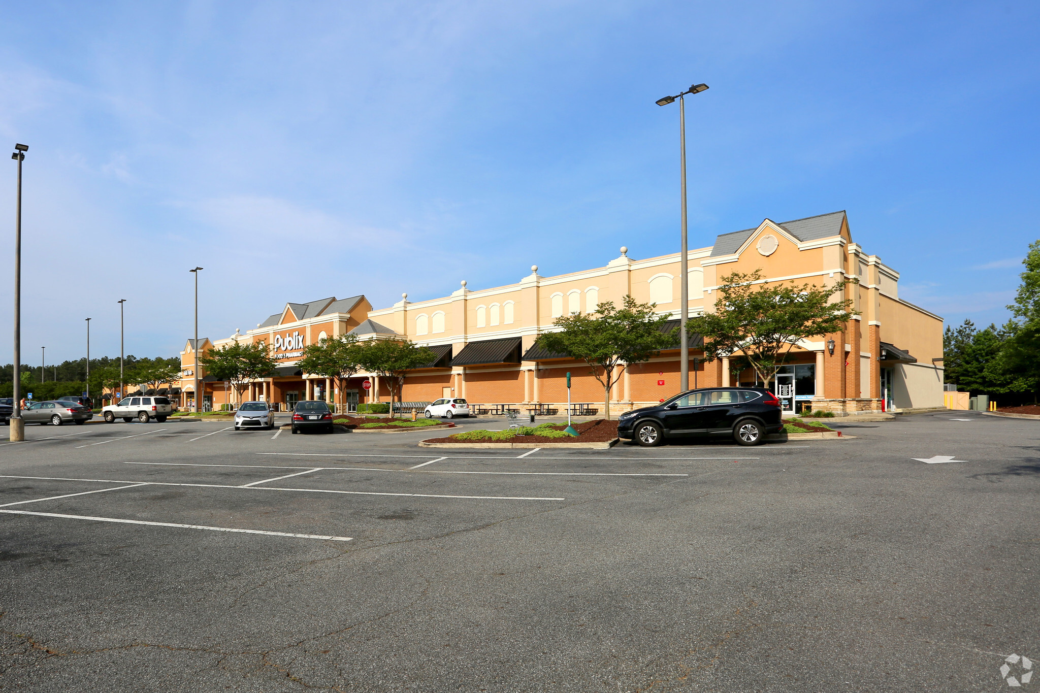 6110 Cedarcrest Rd, Acworth, GA for lease Primary Photo- Image 1 of 9