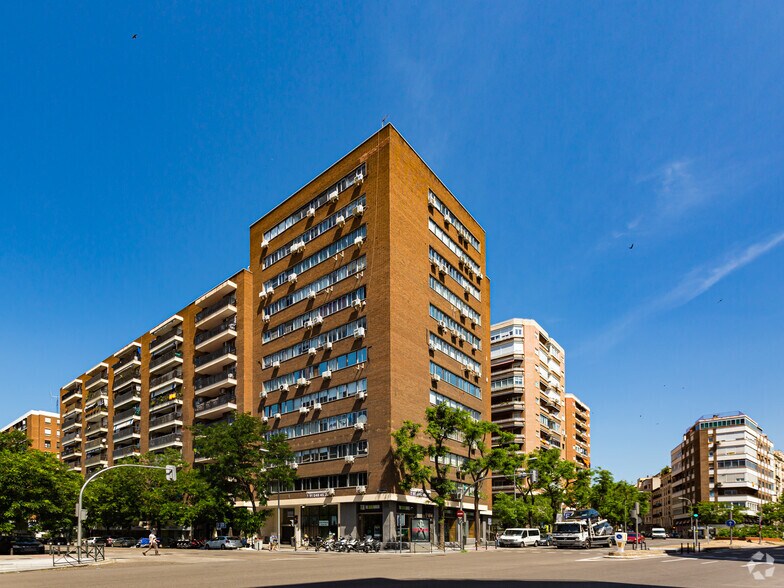 Calle Rodríguez San Pedro, 2, Madrid, Madrid à louer - Photo du bâtiment - Image 3 de 3
