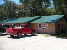 5030 County Road 214, Keystone Heights FL - Restaurant avec service au volant