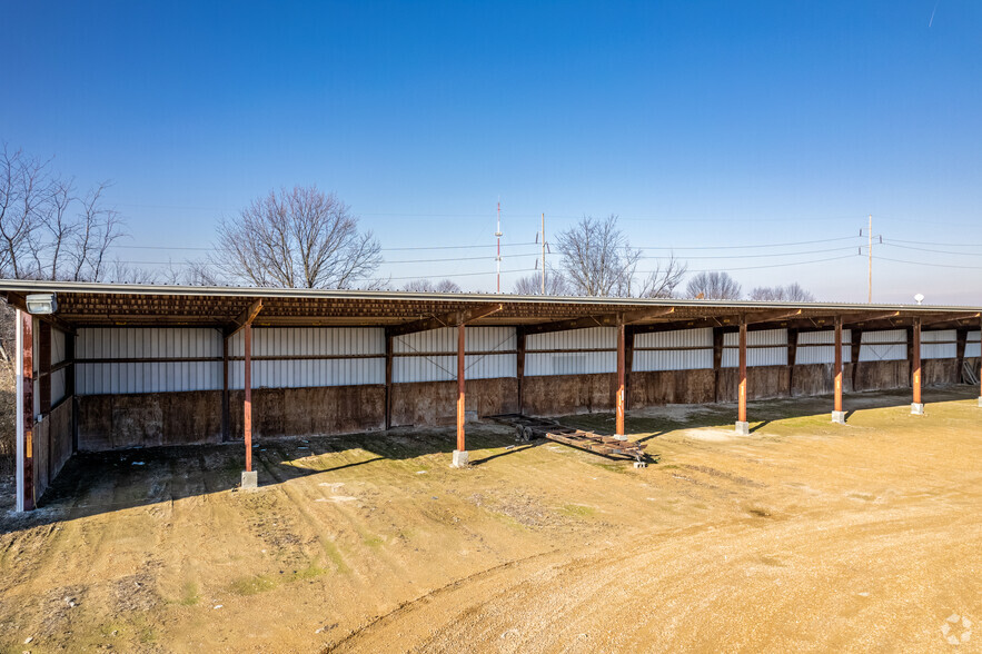 3220 E Cherry St, Springfield, MO for lease - Building Photo - Image 1 of 1