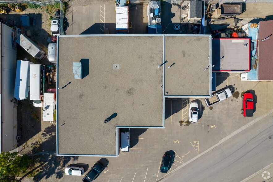 3605 Bonnybrook Rd SE, Calgary, AB for sale - Aerial - Image 2 of 5