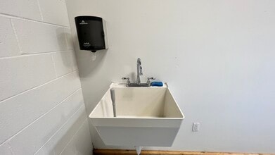 17124 S Western Ave, Gardena, CA for lease Interior Photo- Image 2 of 4