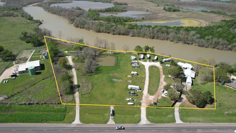4750 TX-19 S, Trinity, TX à vendre - Photo du bâtiment - Image 1 de 5