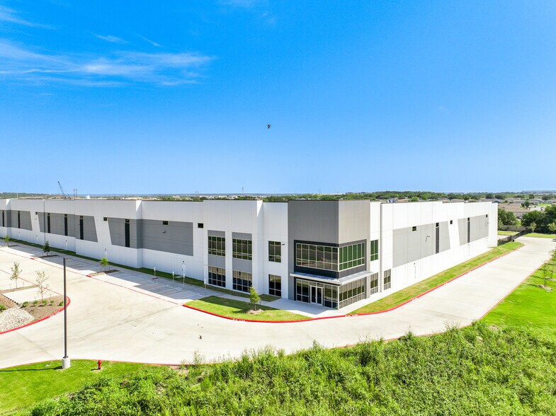 435 Aiken Dr, San Marcos, TX à vendre - Photo du bâtiment - Image 2 de 27