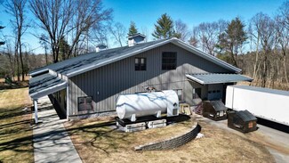 Plus de détails pour 41 Geyser Rd, Saratoga Springs, NY - Industriel à vendre