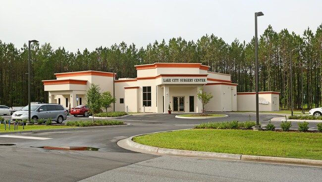 Plus de détails pour 208 SW Prosperity Pl, Lake City, FL - Bureau à vendre