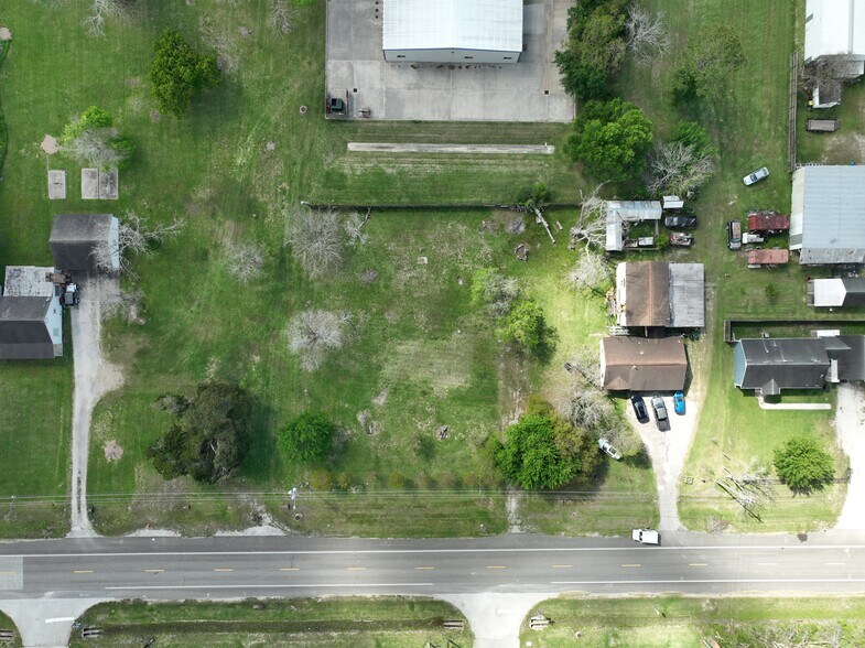 3517 N Alexander Dr, Baytown, TX à vendre - Photo du bâtiment - Image 3 de 3