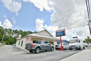 8929 Philips Hwy, Jacksonville FL - Restaurant avec service au volant