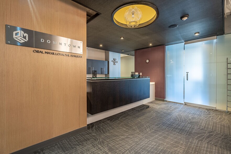 111 N Wabash Ave, Chicago, IL à louer - Photo du bâtiment - Image 3 de 34