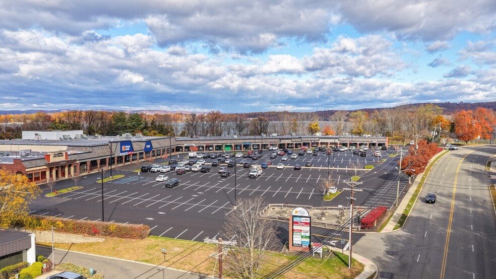 189-207 Berdan Ave, Wayne, NJ for lease - Building Photo - Image 2 of 7