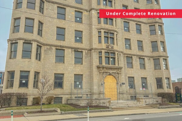 1001 E Jefferson Ave, Detroit, MI for lease - Building Photo - Image 2 of 5