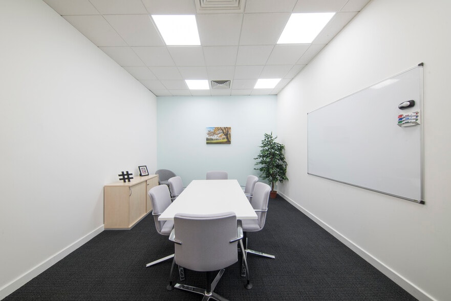 3400 Peachtree Rd NE, Atlanta, GA for lease - Building Photo - Image 3 of 8