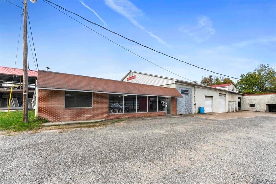 3571 Winchester Ave, Ashland, KY à vendre - Photo principale - Image 1 de 24