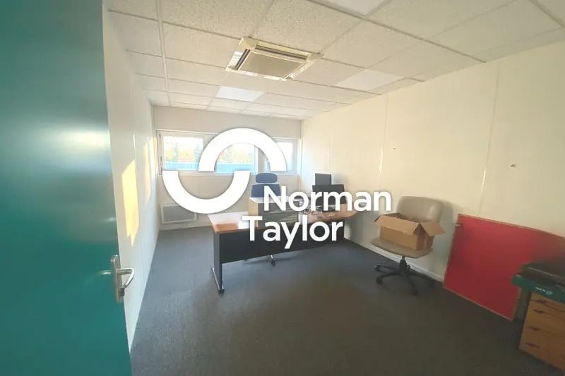 Office in Montpellier for lease - Interior Photo - Image 3 of 10