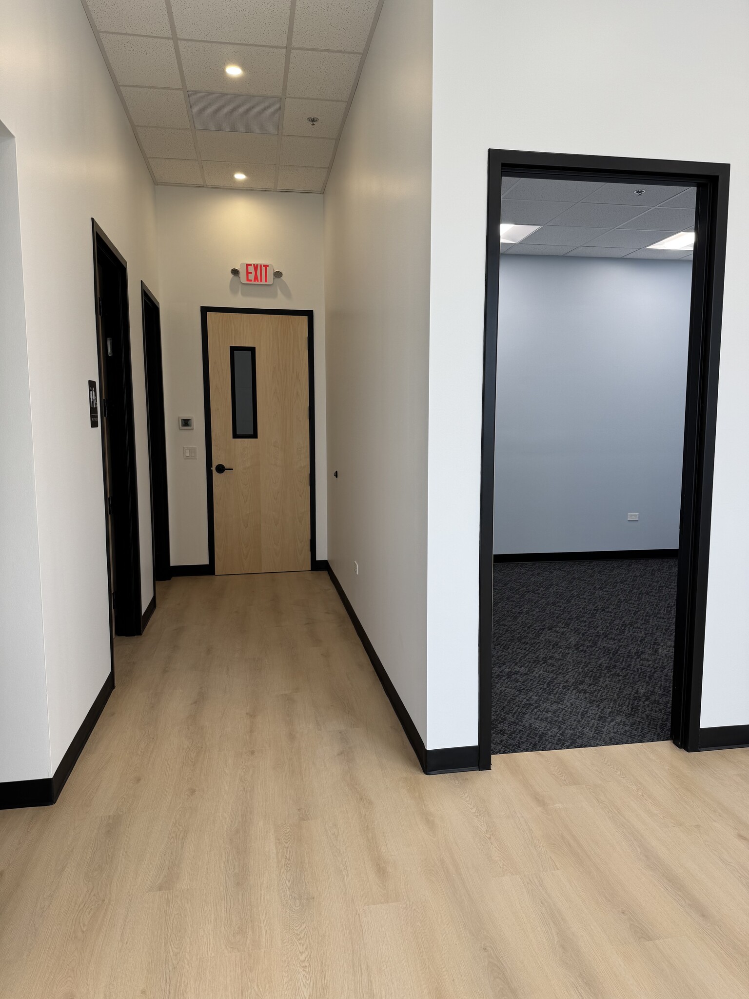 205 E Morrissey Dr, Elkhorn, WI for lease Building Photo- Image 1 of 8