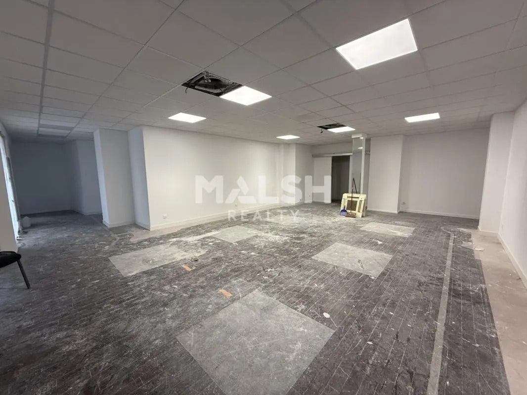 Commerce de détail dans Saint-Étienne à louer Photo intérieure- Image 1 de 5