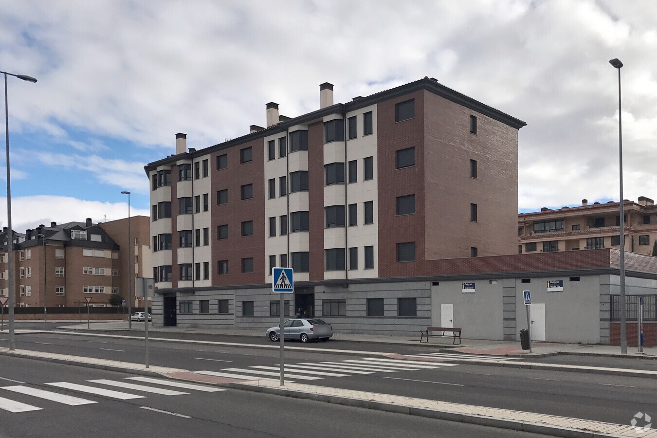 Ávila, AVI 05003 - Unit Puerta 01, Esc. 2 - - Interior Photo - Image 2 of 3