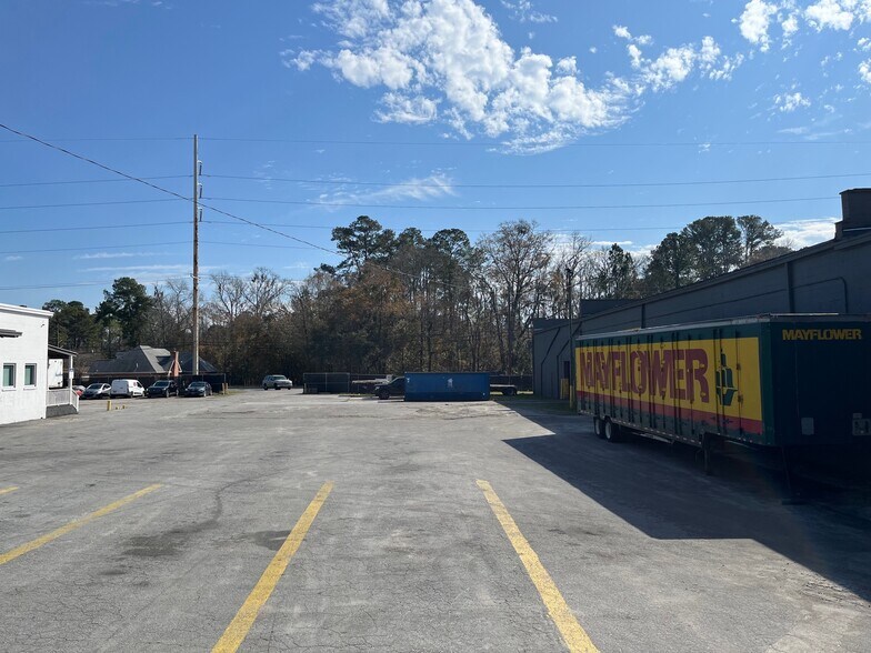 1902 Staley Ave, Savannah, GA à louer - Photo du bâtiment - Image 3 de 6