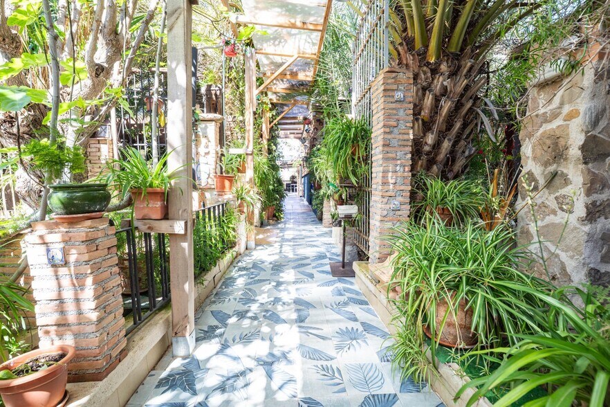 Retail in Murcia for sale - Building Photo - Image 1 of 25