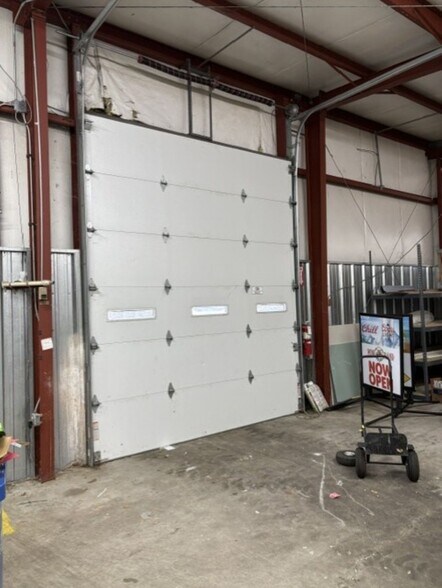111 US-206, Raritan, NJ à louer - Photo du bâtiment - Image 3 de 5