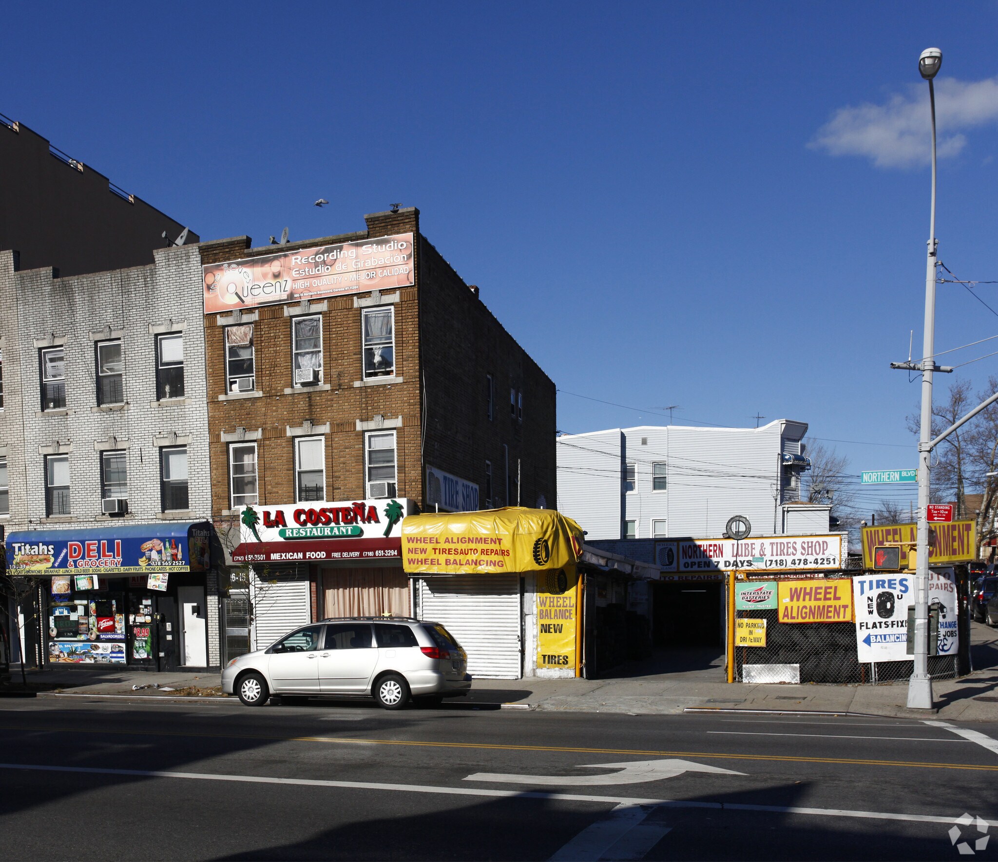 106-15 Northern Blvd, Flushing, NY à vendre Photo du bâtiment- Image 1 de 4