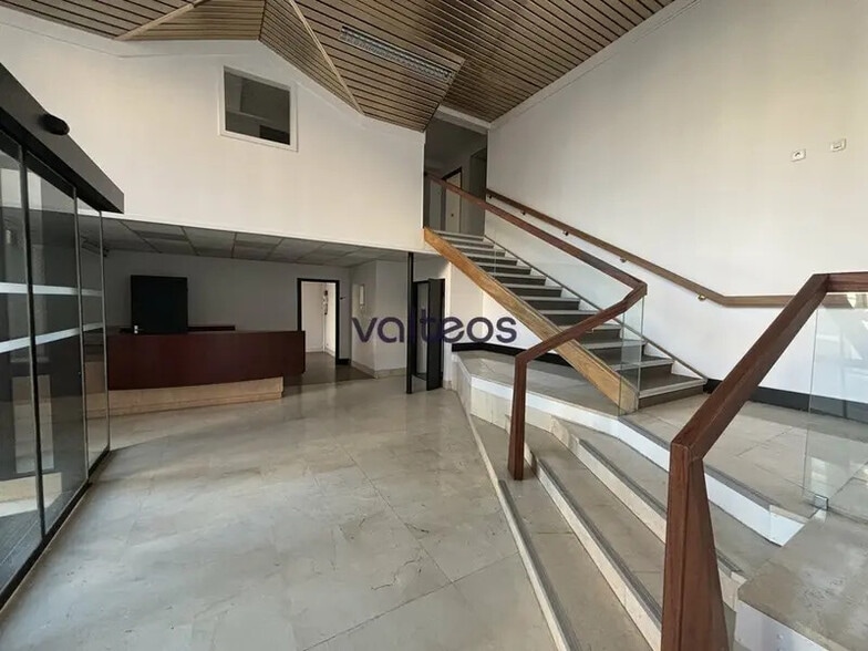 3 Place Alfonse Jourdain, Toulouse for sale - Lobby - Image 2 of 8