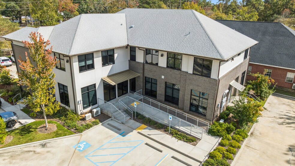 1540 W Causeway Approach, Mandeville, LA à vendre - Photo du bâtiment - Image 3 de 6