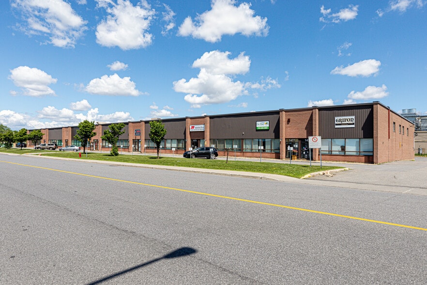 1475-1495 Rue Bégin, Montréal, QC for lease - Building Photo - Image 2 of 8