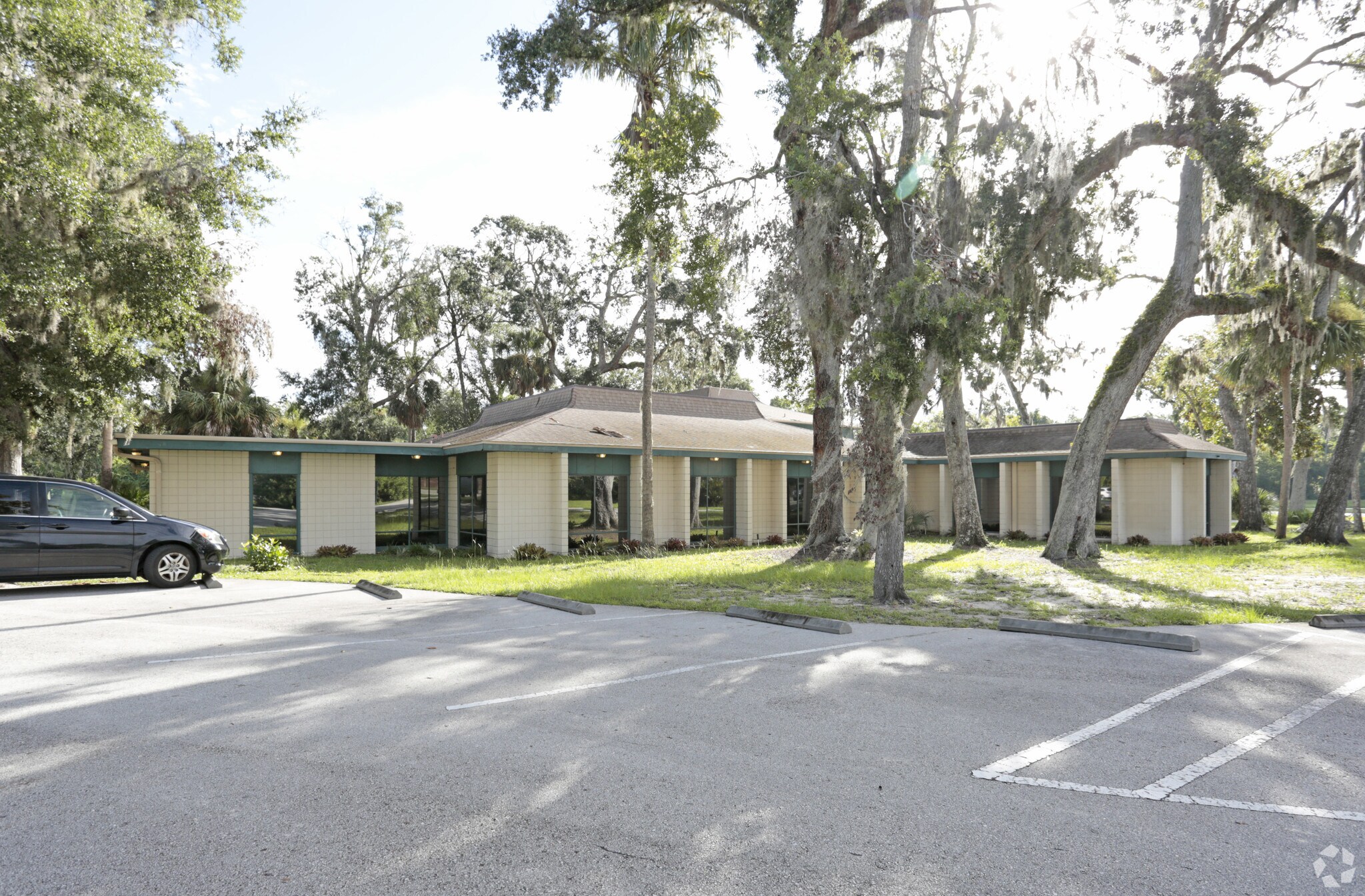 595 N Nova Rd, Ormond Beach, FL for sale Primary Photo- Image 1 of 6