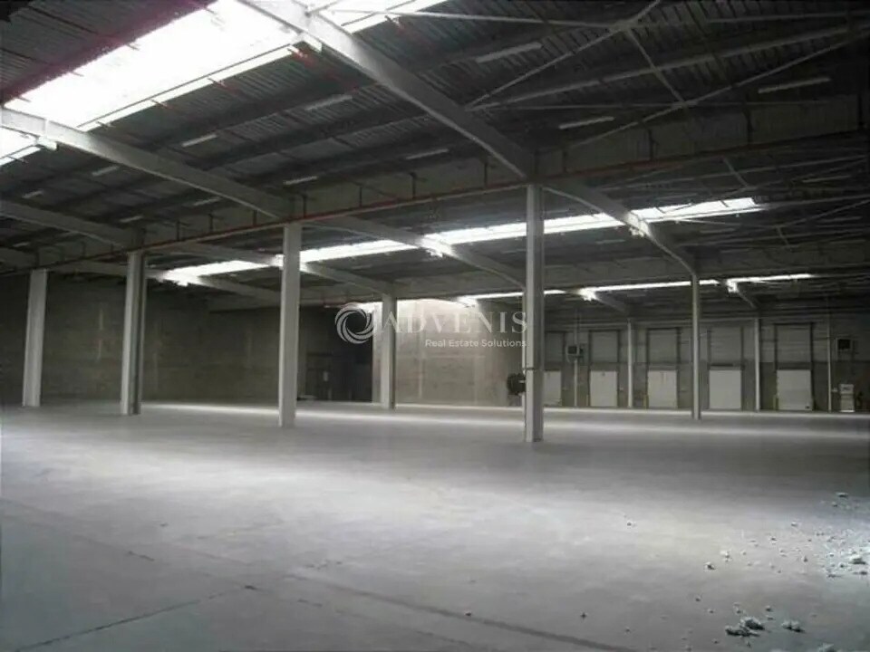 Industrial in Vénissieux for lease Building Photo- Image 1 of 5