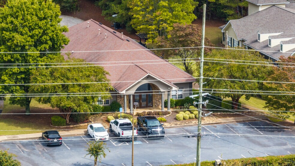 1817 Eagle Dr, Woodstock, GA à vendre - Photo du bâtiment - Image 2 de 18