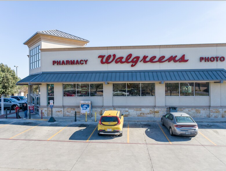 10858 Wurzbach Rd, San Antonio, TX à vendre - Photo du bâtiment - Image 3 de 5