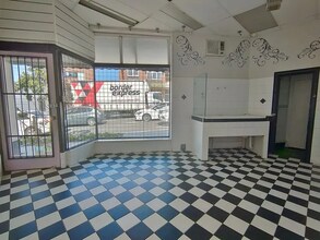 2 Crystal St, Petersham à louer Photo intérieure- Image 2 de 3