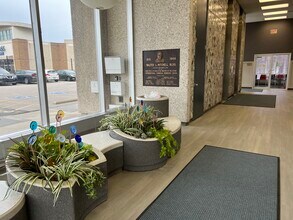 1655 W Market St, Akron, OH for lease Building Photo- Image 1 of 1