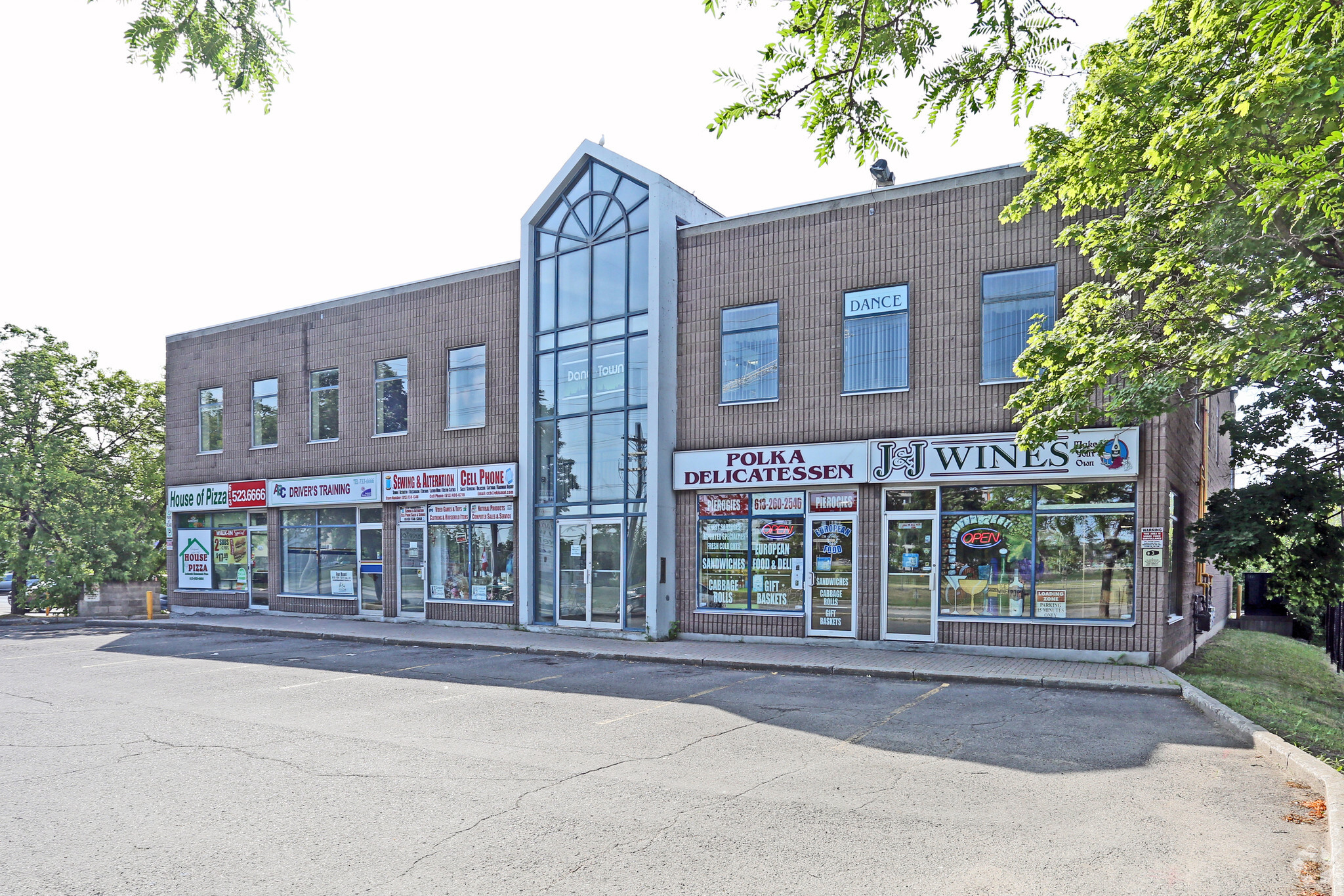 1574 Walkley Rd, Ottawa, ON à vendre Photo principale- Image 1 de 1